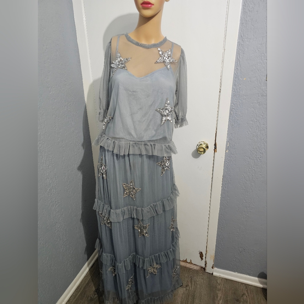 Elegant Star Embellished Gray Gown